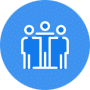 trois-personnes-en-silhouette-blanche-sur-fond-bleu